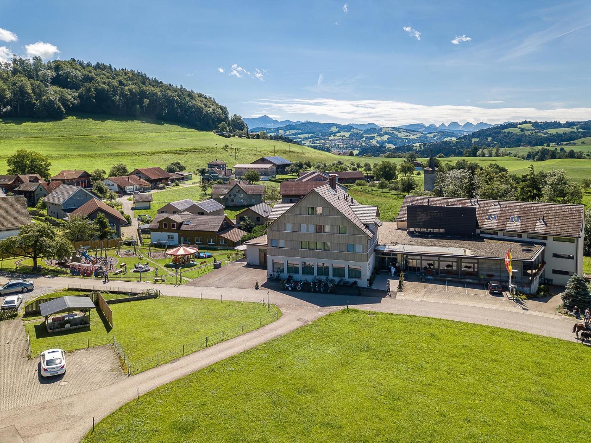 Hotel Roessli Tufertschwil Luetisburg Exterior photo